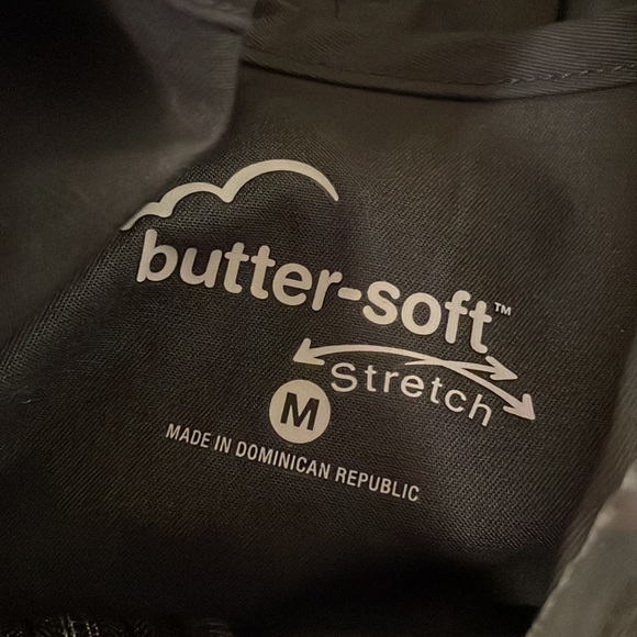 Buttersoft 4-Way Stretch Grey Peplum Scrub Top - Picture 5 of 6